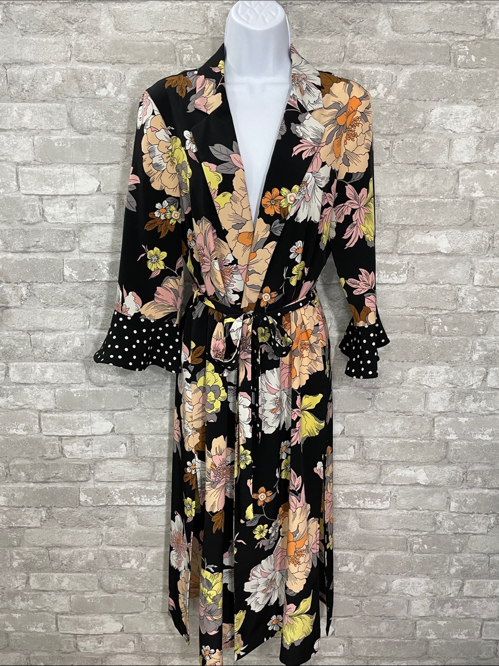 Roz & Ali black floral-print kimono-style robe
